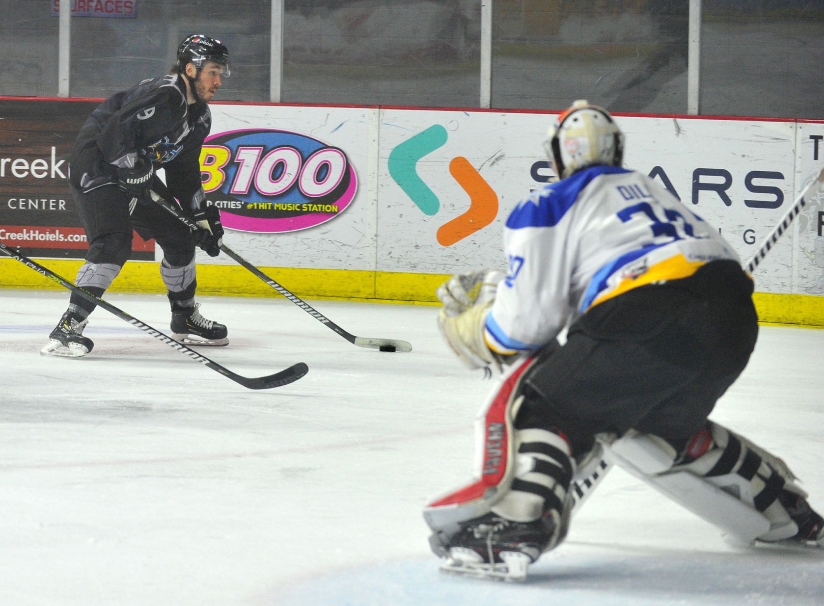 030720-qc-spt-storm-hockey-770